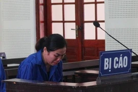 Đi theo tiếng gọi của tình yêu, người mẹ đẩy hai con vào cảnh bơ vơ