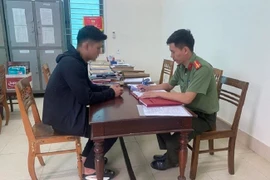 Không chấp hành đo nồng độ cồn, còn đăng bài nói xấu công an