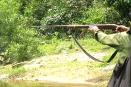 Làm rõ nguyên nhân nam thanh niên trúng đạn gục chết cạnh bao tải đựng chó