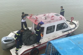 Người đàn ông để lại xe đạp rồi gieo mình xuống sông Lam