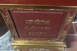 Nhóm thiếu niên trộm hòm công đức để chơi game