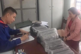 Chở thuốc nổ đi bán, hai người phụ nữ bị bắt