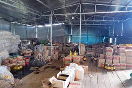 Nữ giám đốc chỉ đạo sản xuất hàng triệu lít dầu ăn giả để bán ra thị trường