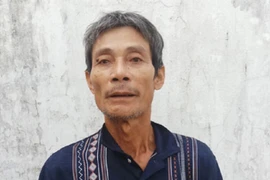 Người đàn ông 57 tuổi giở trò hãm hiếp cô gái chặt củi