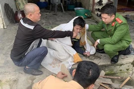 Cứu kịp thời nam thanh niên nhảy cầu tự tử