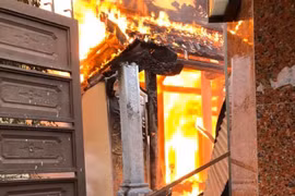 Cháy nhà thờ họ trong ngày rằm tháng 7