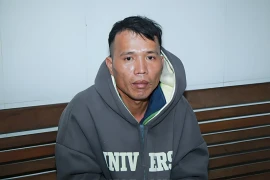 Đi cướp ngân hàng để trả nợ nần do thua đánh bạc online