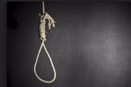 Chủ tịch xã tử vong trong tư thế treo cổ tại nhà