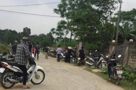 Đi học về, con bàng hoàng phát hiện bố và mẹ đã tử vong