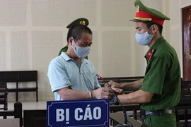 Cha cắm xe máy của con gái để lấy tiền buôn ma túy