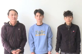 Làm giả chứng chỉ, thẻ nhà báo, giấy đăng kiểm... rồi bán với giá từ 3 đến 5 triệu đồng