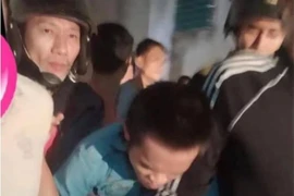 Bắt kẻ trốn khỏi nơi tạm giữ