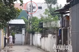 Nghi vấn nam thanh niên “ngáo đá” trèo cột điện cố thủ nhiều giờ