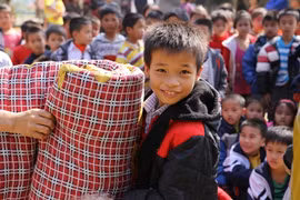 Những món quà Tết ấm áp nghĩa tình