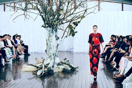 NTK Adrian Anh Tuấn ra mắt BST Áo dài Tết 