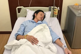 Nghệ sĩ Hoài Linh bất ngờ nhập viện, hủy live show