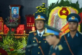 Chủ tịch UBND TP Hà Nội đặc cách tuyển dụng vợ phi công Trần Quang Khải từ 19-6 