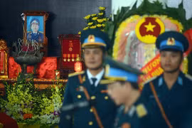 Chủ tịch UBND TP Hà Nội đặc cách tuyển dụng vợ phi công Trần Quang Khải từ 19-6 