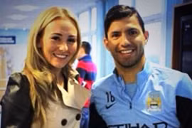 Aguero hẹn hò với nữ cầu thủ của Man City
