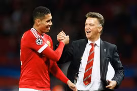 Lộ diện cầu thủ sẽ thay thế Rooney tiếp quản băng đội trưởng M.U