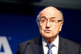 Các nhà tài trợ lớn kêu gọi ông Blatter từ chức ngay lập tức
