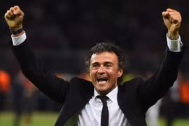 Enrique "quăng bom" trong cuộc họp báo