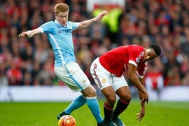 M.U 0-0 Man City: Máu đổ, nhưng derby không có "tiếng súng"