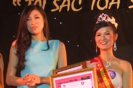 Hoa khôi sư phạm "tài sắc tỏa hương"