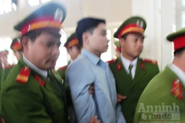 Lê Văn Luyện phải sống để… đền tội!