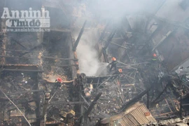 Toàn cảnh tan hoang sau vụ cháy nhìn từ trên cao