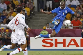 Italia-Anh: 4-2- gục ngã trên chấm 11m