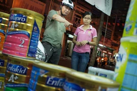 Choáng váng với giá sữa, giá gas đầu năm mới