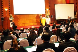 Hợp tác ứng dụng CNTT trong tiết kiệm năng lượng, quản lý môi trường