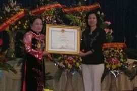 Chuyện về nhà ngoại cảm được Thủ tướng tặng Bằng khen 