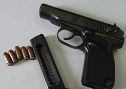 Tàng trữ trái phép vũ khí quân dụng