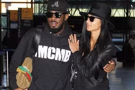 Nicole Scherzinger tình tứ bên trai lạ