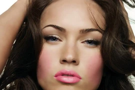 Doanh nhân Trung Quốc "hớ" khi bị lừa hàng triệu USD để… sex với các ngôi sao thế giới