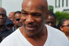 "Mãnh hổ" Mike Tyson lộ việc dốt môn… địa lý