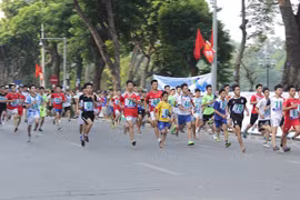 Hơn 1.200 VĐV tham gia giải chạy Báo Hà Hội mới lần thứ 43