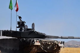 Nga bí mật bán công nghệ siêu tăng T-90 cho Iran?