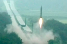 Triều Tiên phóng 4 tên lửa không xác định đáp trả "Đại bàng non"