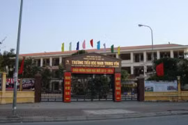 Chủ tịch UBND TP Hà Nội yêu cầu đình chỉ Hiệu trưởng tiểu học Nam Trung Yên: Phòng GD-ĐT Cầu Giấy nói gì?