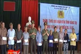 CATP Hà Nội trao tặng đồng bào vùng lũ 5.6 tỷ đồng