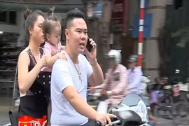 Những hình ảnh xấu về văn hóa giao thông ở Thủ đô