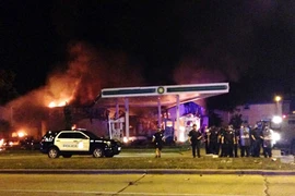 Biểu tình phản đối cảnh sát Mỹ biến thành bạo loạn