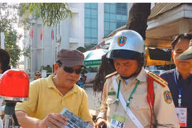 Trong vòng tay khít chặt của dòng Mekong 