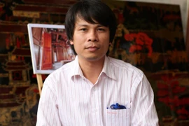 Cái tài của người làm "sống lại" nhà gỗ truyền thống