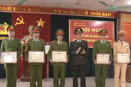 Các phòng nghiệp vụ, Công an huyện, thị xã triển khai công tác 2015