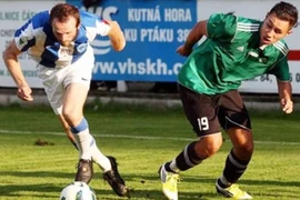 Hoàn tất hồ sơ, Nguyễn Michal sẵn sàng “thử việc” tại ĐTVN