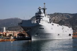 Pháp lại trì hoãn bàn giao tàu lớp Mistral cho Nga